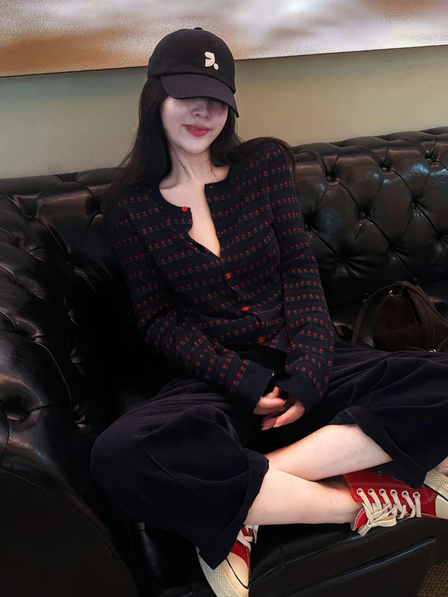 เสื้อคาร์ดิแกนถักแบบยาว กระดุมเดี่ยว สวมใส่สบาย ทันสมัย เหมาะสำหรับใส่เป็นชั้นในหรือใส่ไปทำงาน ทรงปกติ ผ้านุ่มปานกลาง