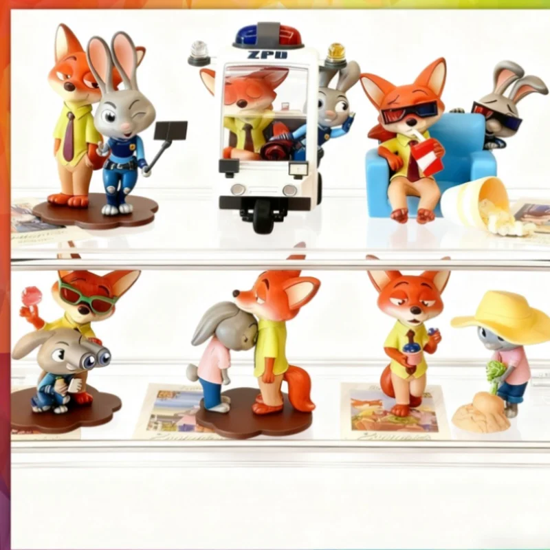 MINISO Disney Zootopia سلسلة تعاونية على شكل مدينة حيوانات صندوق أعمى تمثال لطيف هدية ألعاب قابلة للجمع