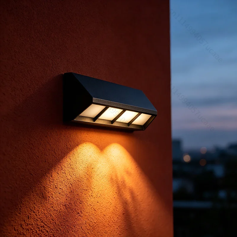 lampada-da-parete-moderna-per-esterni-impermeabile-in-alluminio-con-strato-interno-in-vetro-a-trama-fine-pannello-in-pc-luce-morbida-finitura-argento-e-nero-spray