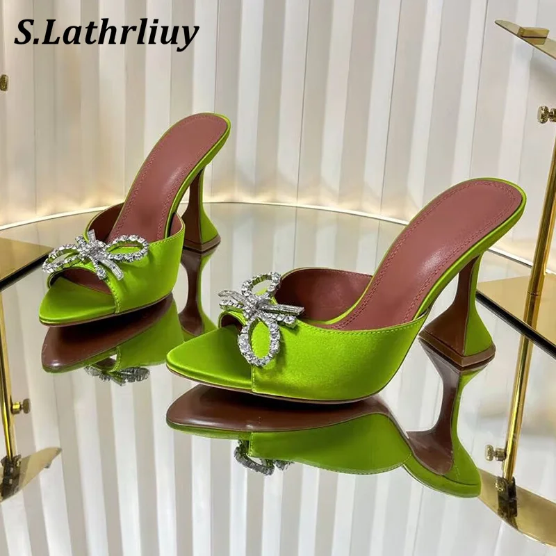 

Pointed Toe High Heels Slippers Women's Silk Satin Shiny Rhinestone Bow Decor Cup Heels Sandals Summer Fashion Party Dress Shoes