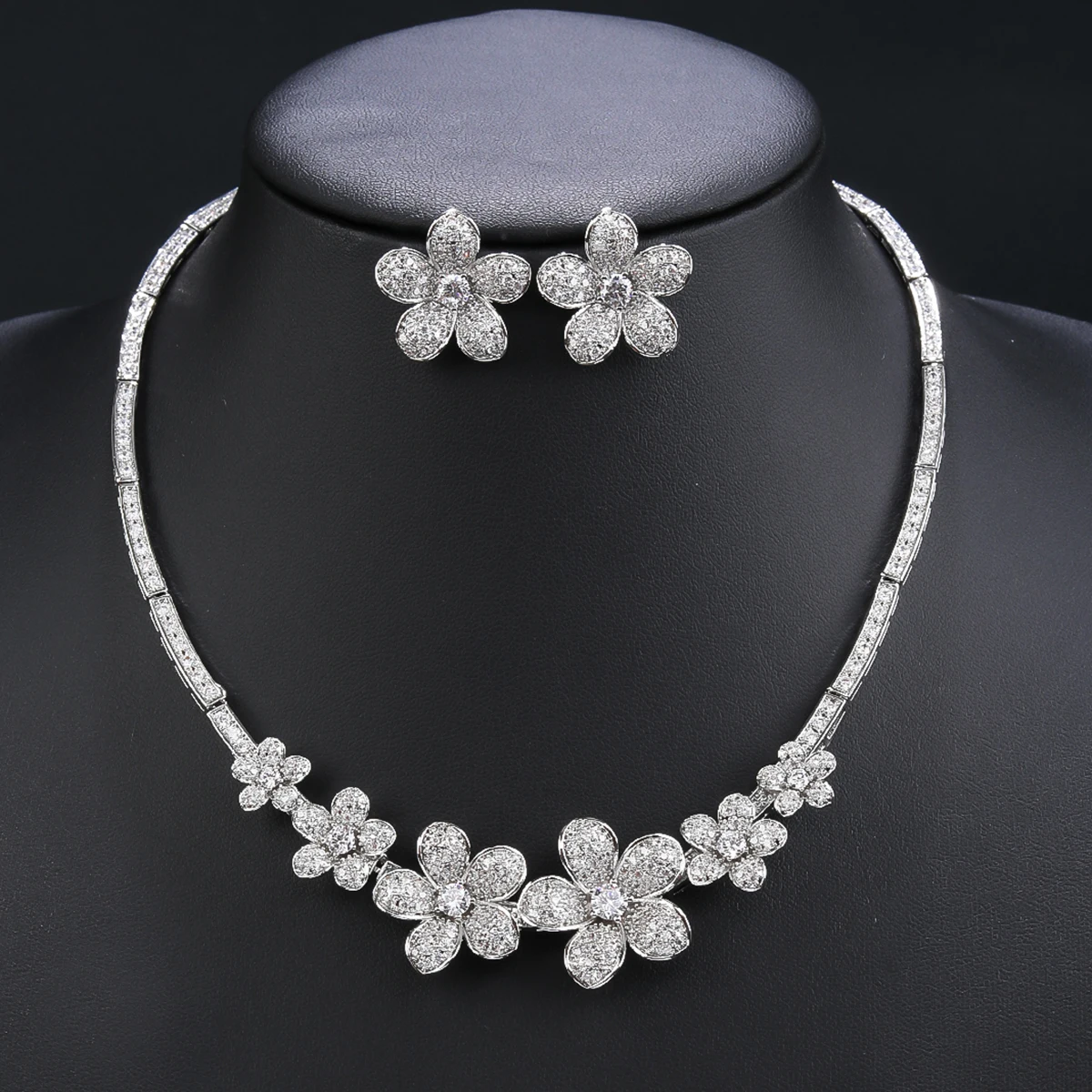 

Elegant Flower Necklace Earrings, European Jewelry Bridal Wedding Party, Dress Accessories Fashion CZ Jewelry Set CN11303