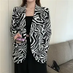 Vintage Printing Button Loose Casual Leopard Blazer Women's Clothing 2024 Spring New Commute Tops All-match Office Lady Suits