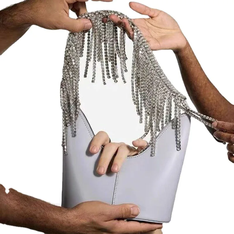 borsa-a-secchiello-con-frange-di-diamanti-26-nuova-borsa-a-secchiello-super-brillante-con-tracolla-di-diamanti-da-donna