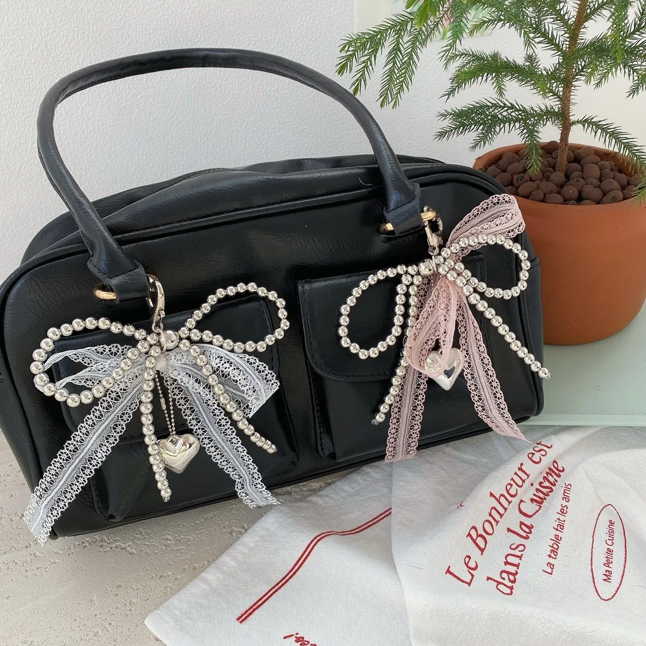 

Кружевные ремни для телефона с искусственным жемчугом, милый кулон из бисера, брелок для женщин, сумка и рюкзак, брелок для ключей, изысканный орнамент