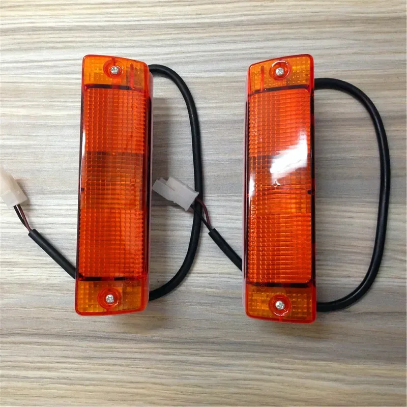 -For the first  Santana 99 rookie Santana turned 06 bumper turn signal lamp