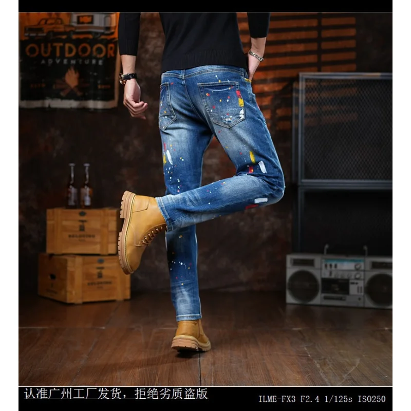 Slim fit small straight leg men's jeans with trendy paint printing and distressed retro blue fashionable denim pants