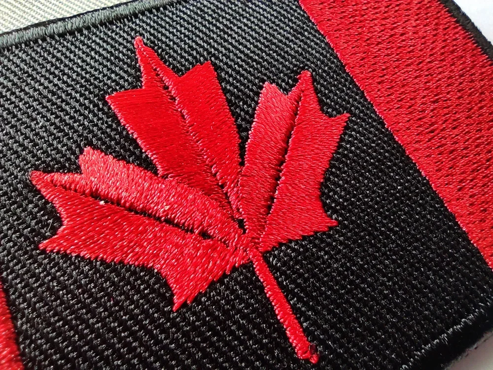 Embroidered Patches Canada Flag I Love CA Maple Leaf Canadian Flags Military Patches Tactical Emblem Appliques 3D Badges