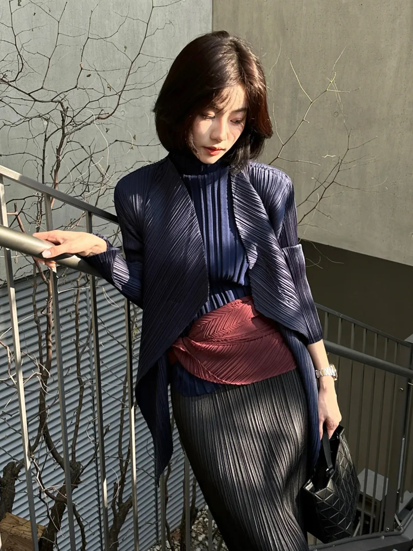 Retro Women's Folded Cardigan Set Autumn Winter Elegant High-End Small Design Unique Style Casual Fashion Polyester Fiber
