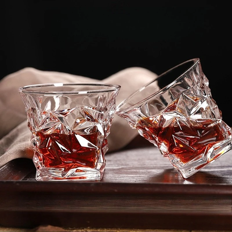 

1pcs European Creative Design Cocktail Cup Whiskey Drinking Glass Home Water Cup Transparent Coffee Cup Exquisite Christmas Gift