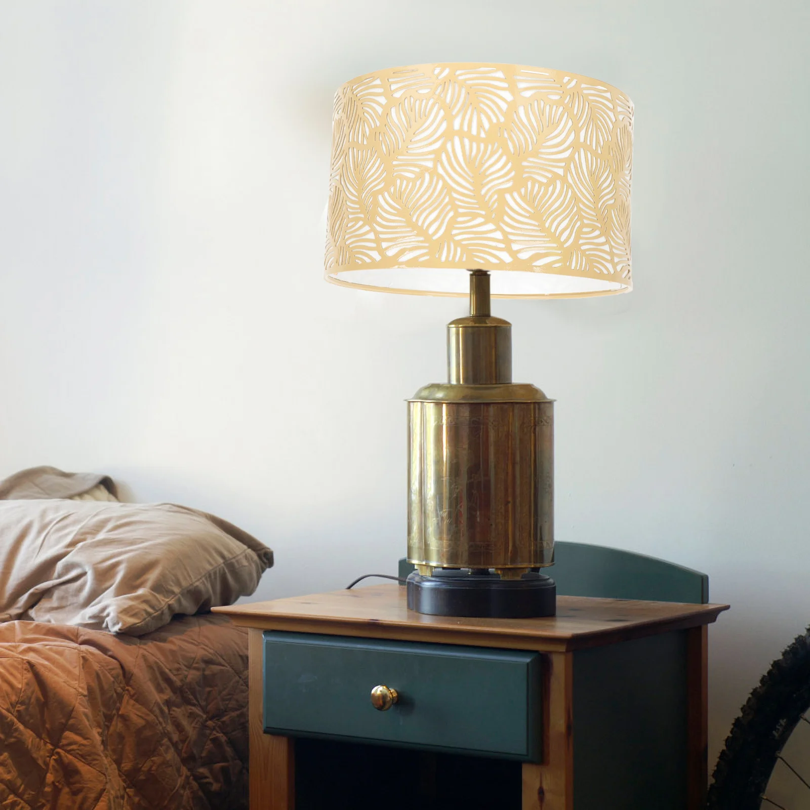 leaf-pattern-metal-lamp-shade-modern-hollow-lampshade-for-bedroom-dining-room-floor-table-lamp-drum-lampshade-small-lampshades