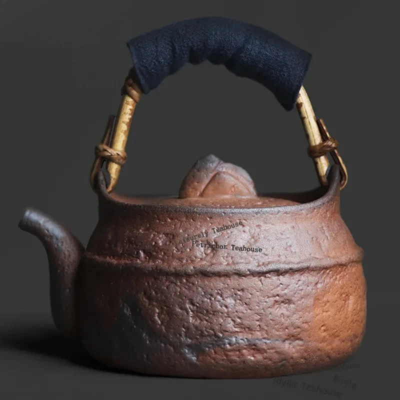 

900ml Old Rock Clay Distant Hills Teapot Aesthetic Loop-handled Pot Tea Brewing Kettle With Ball Hole Puer Cha Accessories Gift