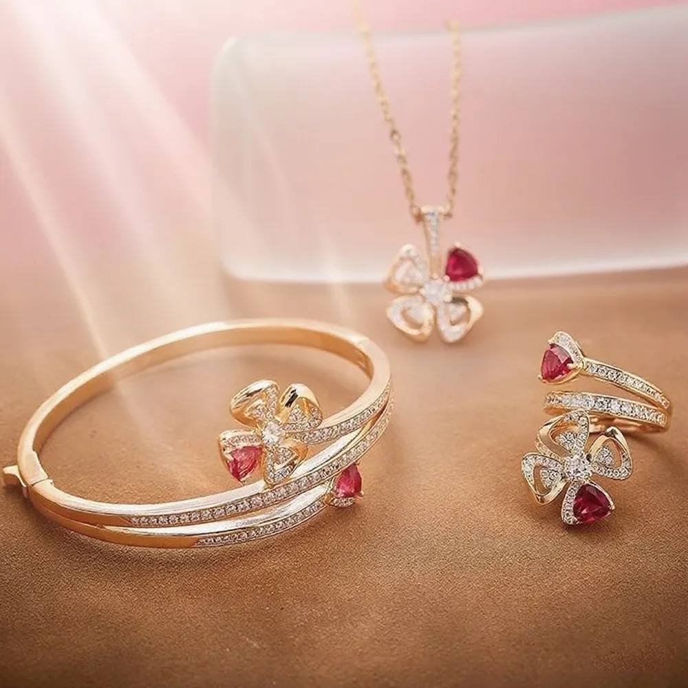 

Модный комплект украшений из колец, браслетов и ожерелий розового цвета. Где опциональность встречает элегантность, как уникальные, как вам