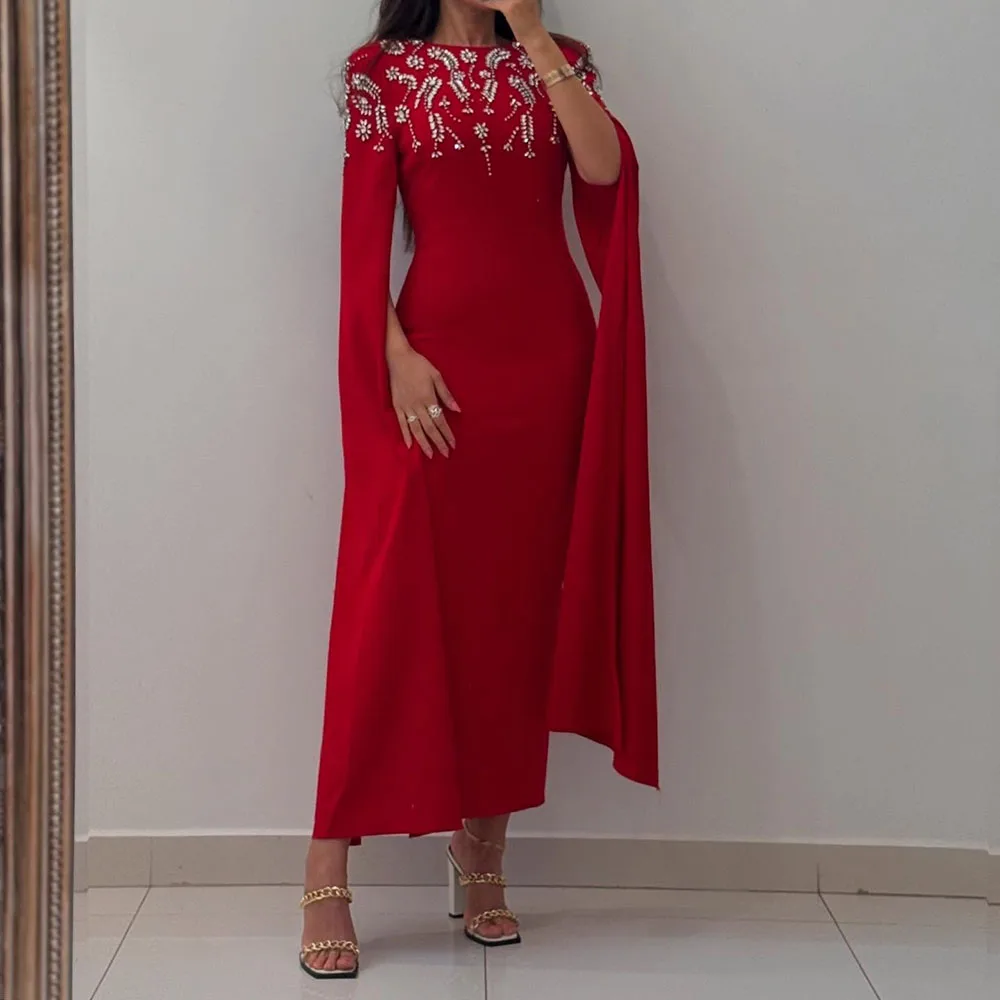 فساتين سهرة مستقيمة مخصصة بطول الشاي ورقبة دائرية وأكمام طويلة فستان حفلات موضة كريستال بفتحة جانبية بسيطة ثنيات للحفلات