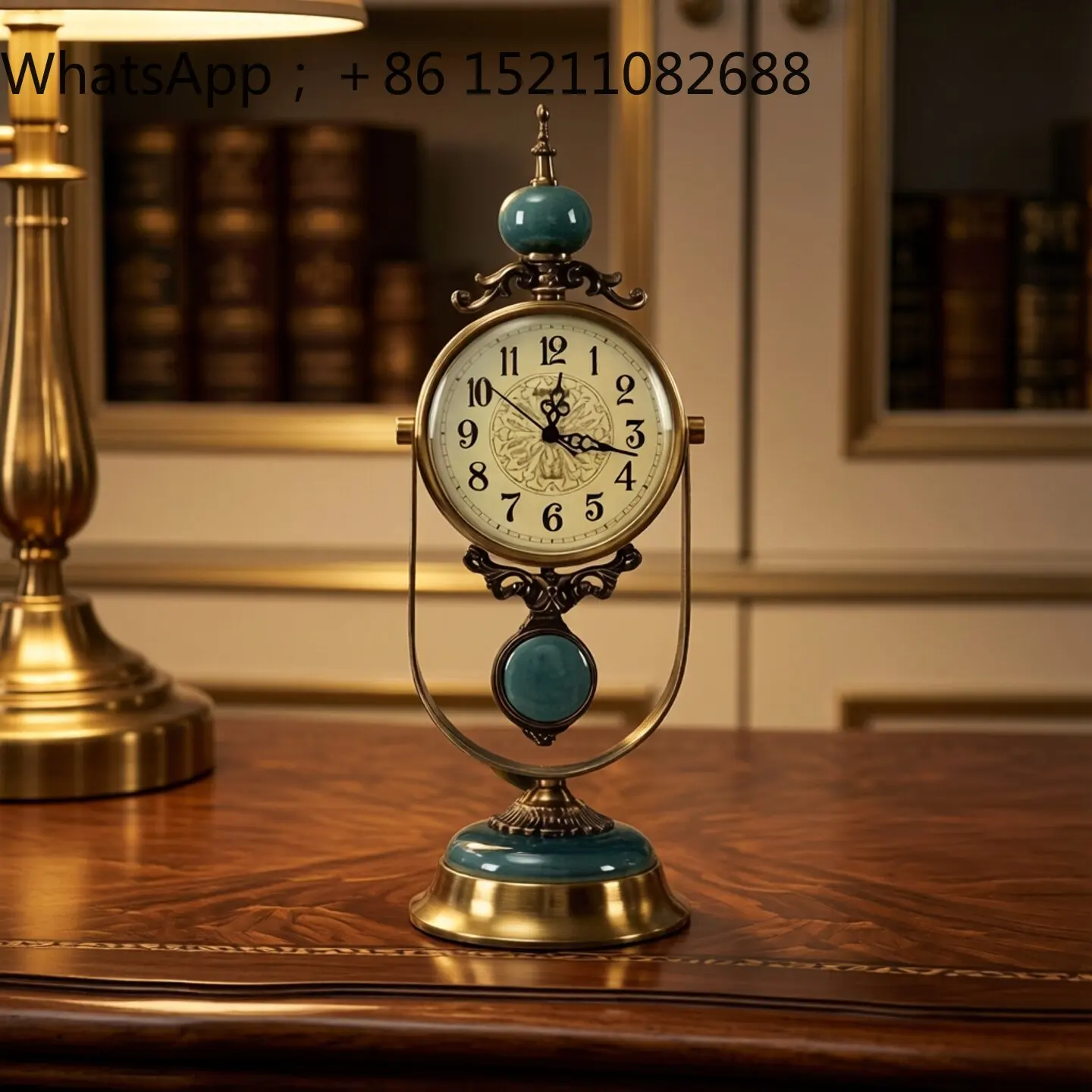 LLY retro classic nostalgic office desktop living room ultra-quiet quartz desk clock desktop light luxury pendulum clock