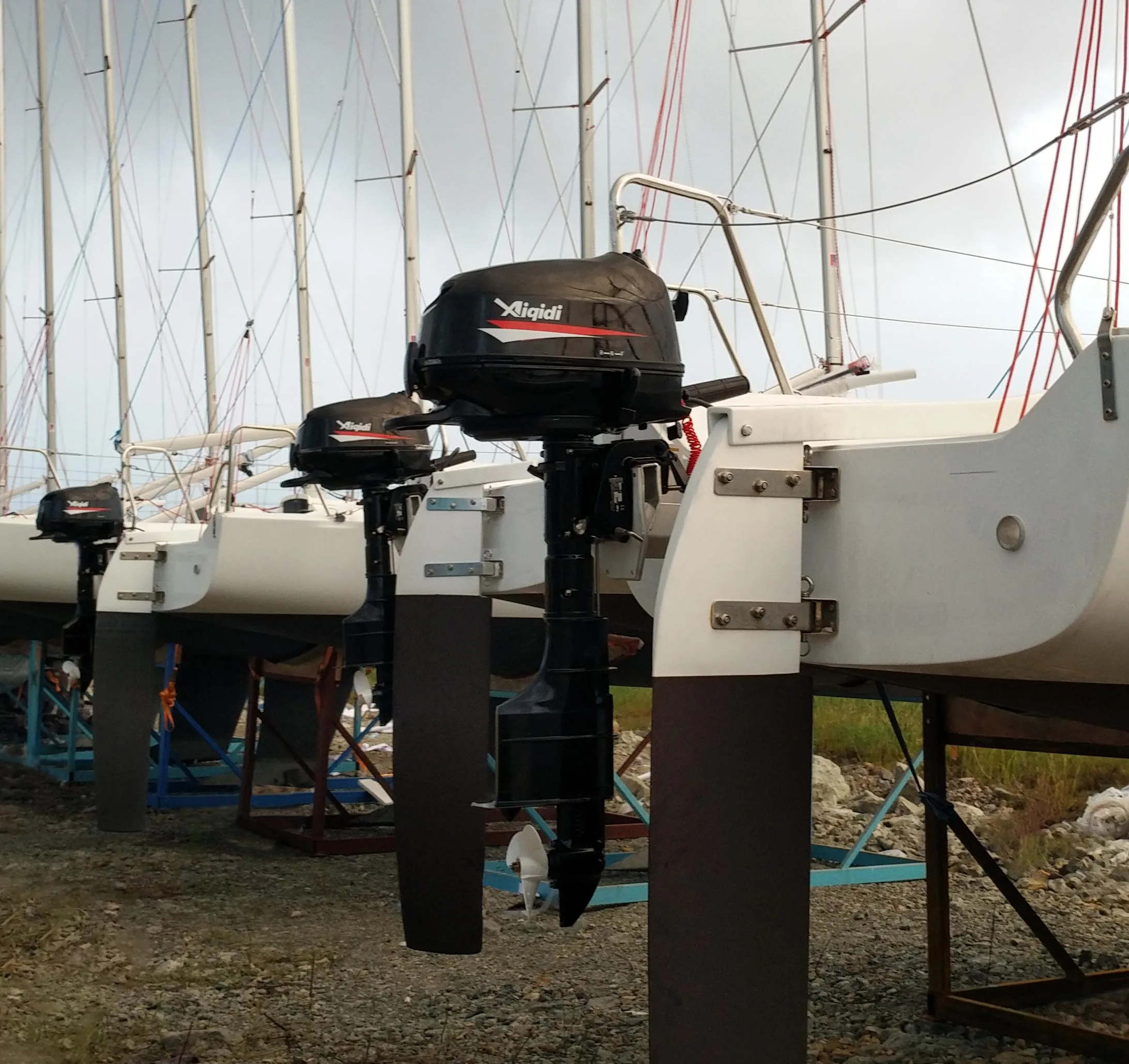 

Outboard motor 4 stroke AIQIDI 4 Stroke 6HP Boat Motors Boat Engine