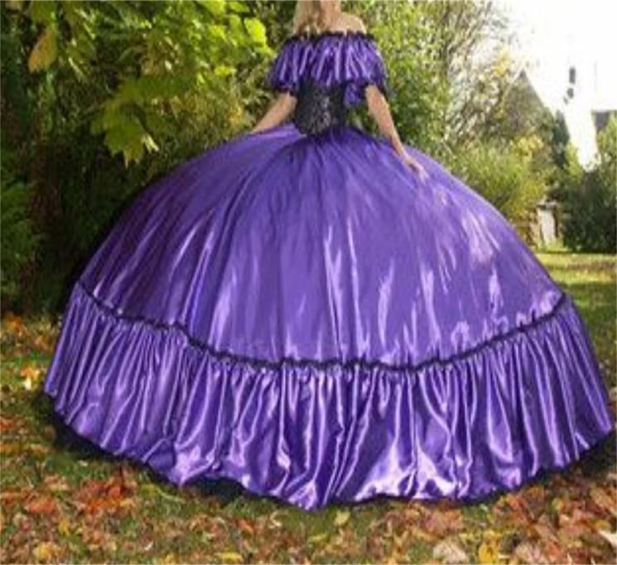 Purple Quinceanera Dresses Bandeau Button Lace Shiny Fabric Huge Stage Puffy Custom Star Costume Vestidos De Quinceañeras 2023