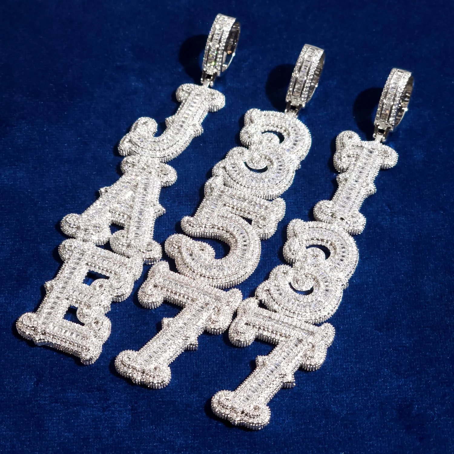 

Custom Iced Out Spiky Letter Pendant Personalized Paved Cubic Zirconia Necklace Hip Hop Customized Jewelry Men Gift Fishion Item