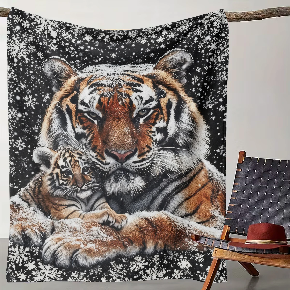 

1 Snow Tiger Mother and Child Winter Warm Blanket Animal Family Style Home Decoration Blanket