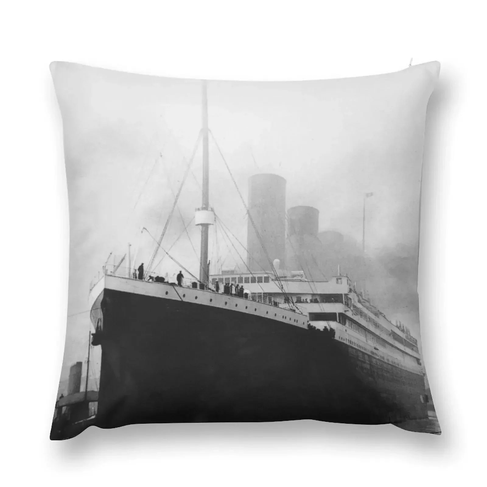 

Titanic in dock in Southampton Throw Pillow luxury decor Decorative Cushions For Living Room Sofa Cushions Covers pillow