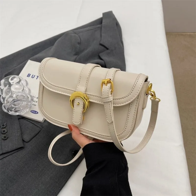 

Linen Canvas Tote Bag For Women Natural Fiber Shoulder Handbag Breathable Material For Summer Use And Eco Friendly Choice