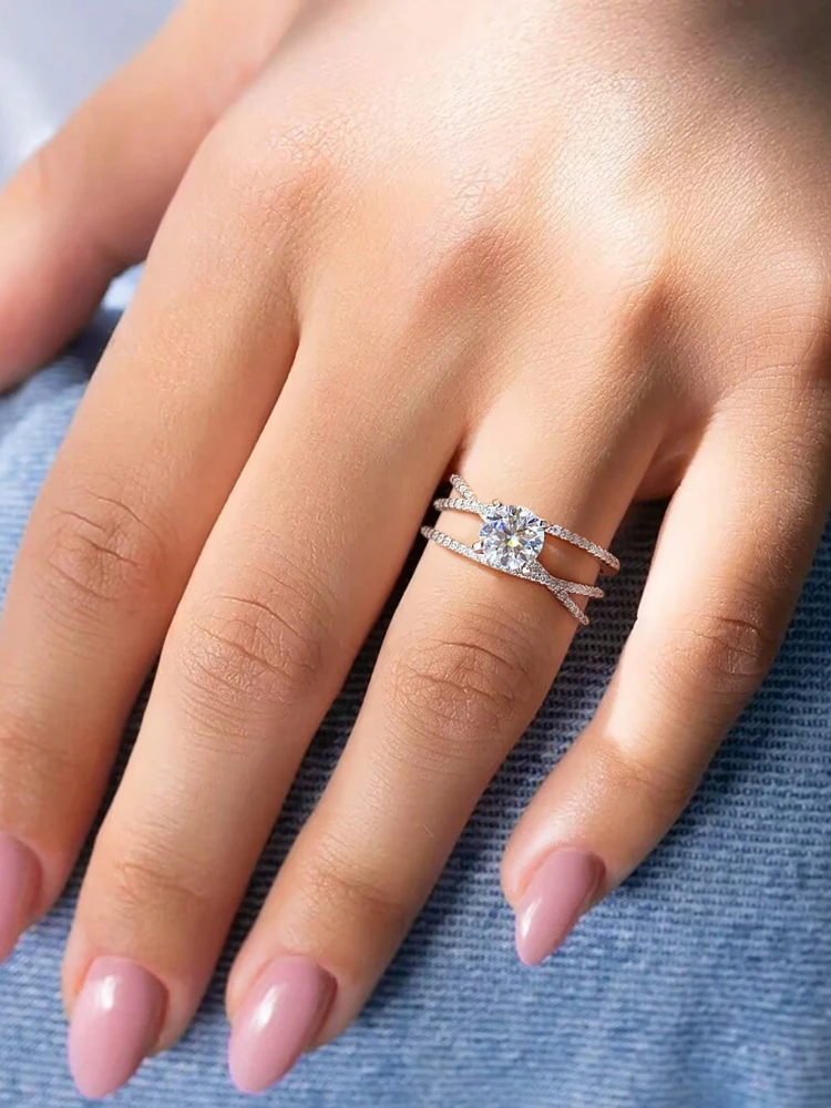 Luxuriöse 1CT Moissanit-Diamant-Edelstein Verdrehte Verlobungsringe für Frauen Glänzender Modischer Ehering Schmuck – Detail 4