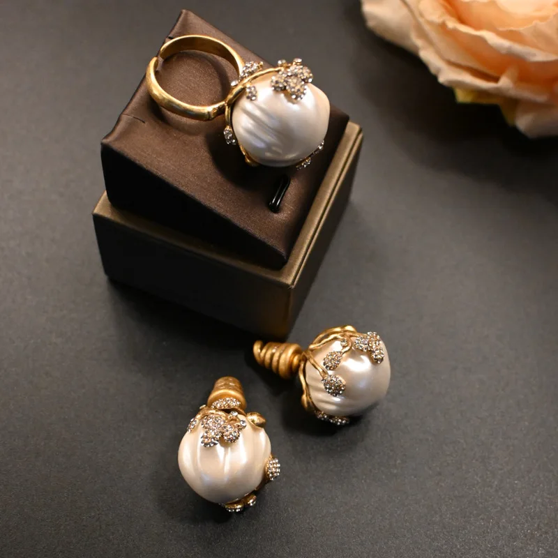 Brass Inlaid Baroque Pearl Flower Bud Stud Ring Set