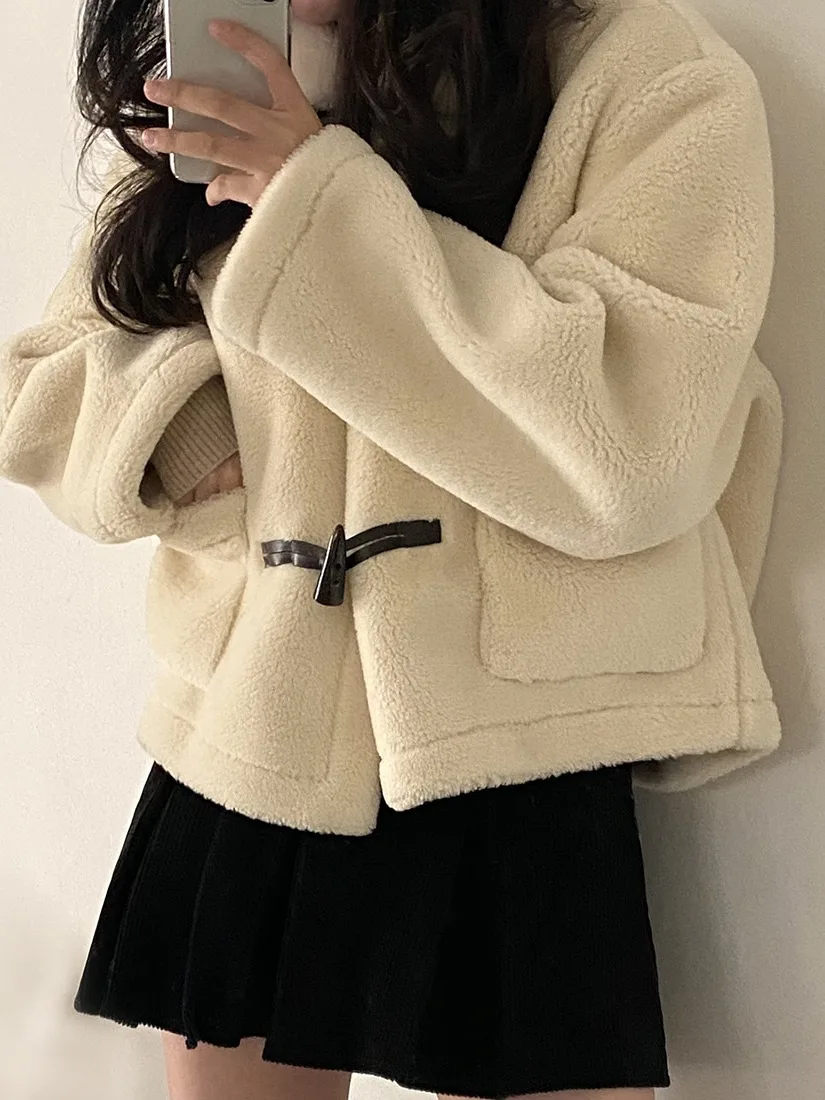 เสื้อโค้ทผู้หญิงขนแกะกำมะหยี่หนังแท้บุผ้าฝ้ายอุ่นสบายทรงหลวมทันสมัยสำหรับฤดูใบไม้ผลิ ฤดูใบไม้ร่วง และฤดูหนาว