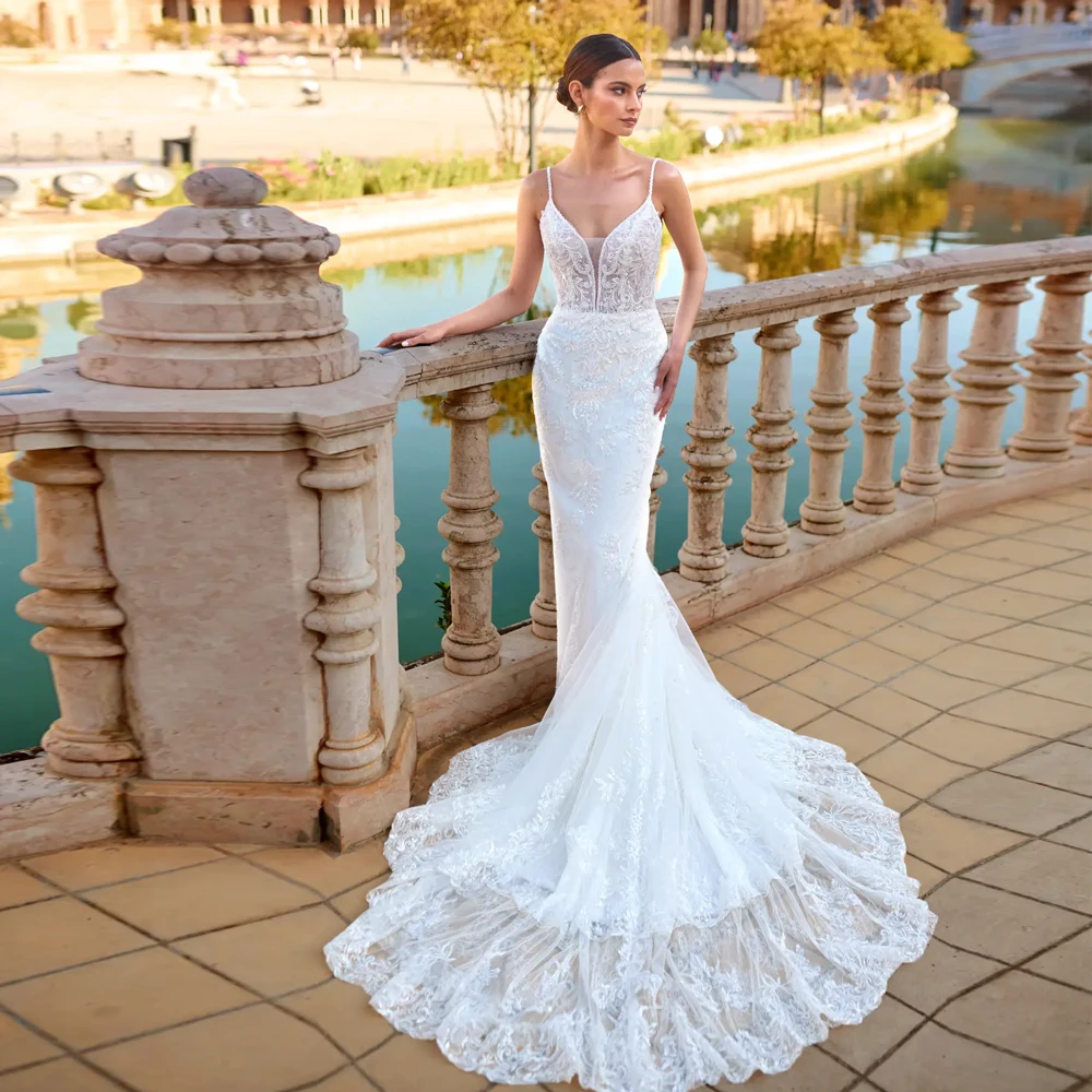 

Mermaid Spaghetti Strap Deep V Neck Wedding Dresses Applique Lace Bridal Grown Customized Open Back Illusion Vestidos De Novia