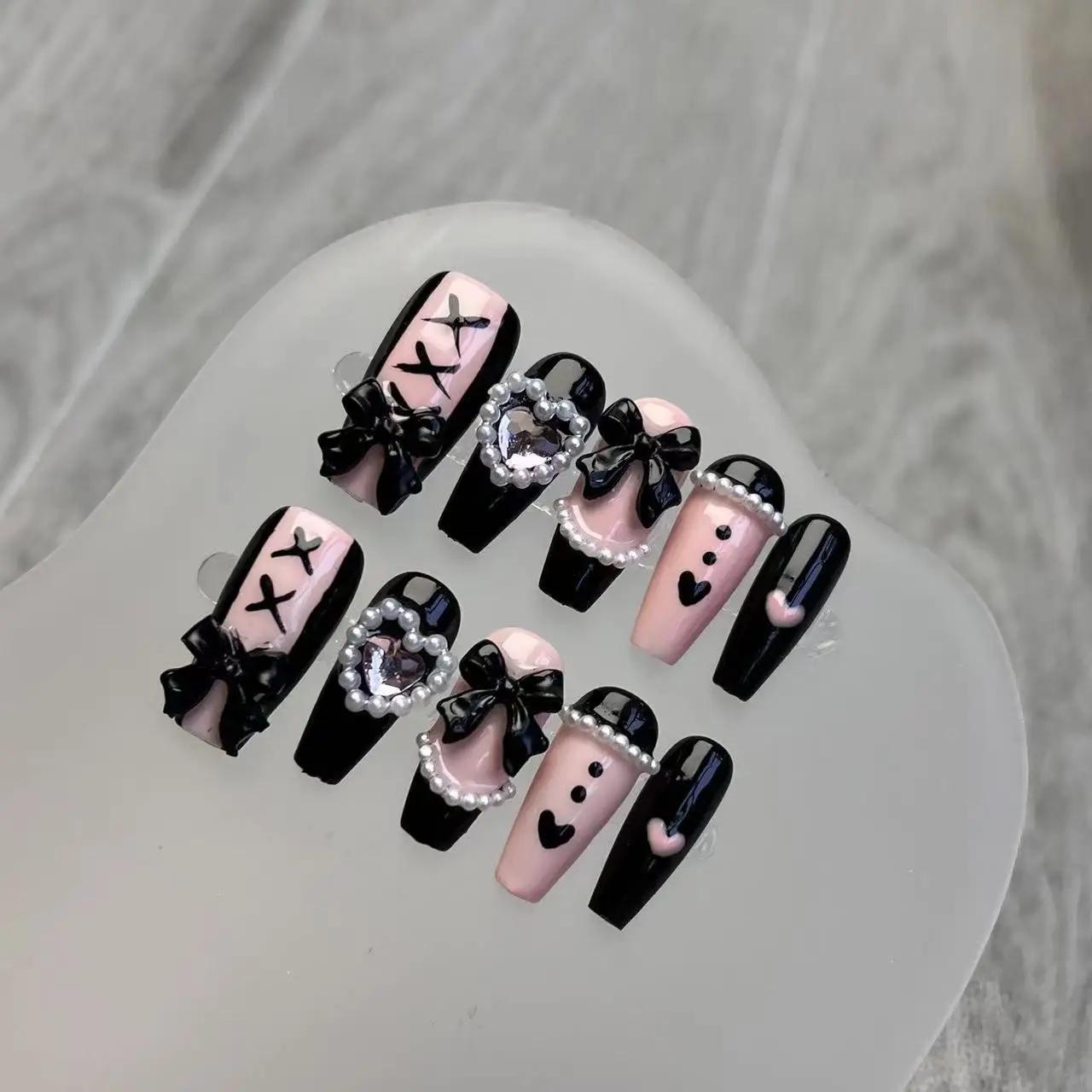 10pcs Handmade Y2k black Press On Nails Pink Heart Design Reusable Fake Nails Artificial Manicure Wearable False Nails For Girls