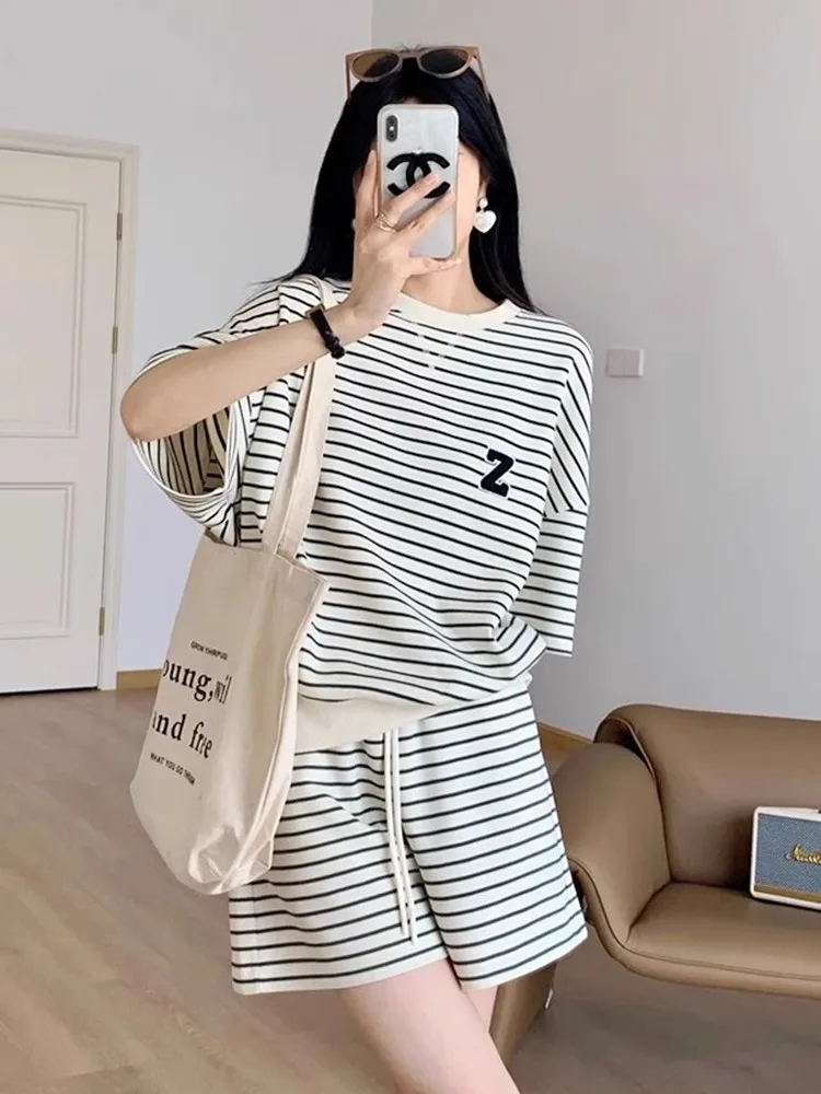 

Комплект повседневной спортивной одежды Offcat для женщин: летний свободный стильный комплект из двух предметов с полосками, шортами и футболкой с коротким рукавом, хлопок, круглый вырез