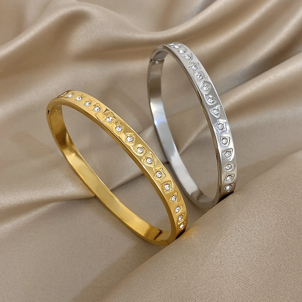 

DODOHAO Simple Stylish Stainless Steel Cuff Bracelet for Women Exquisite Rhinestone Star Geometric Spring Bangle Bracelet Gifts