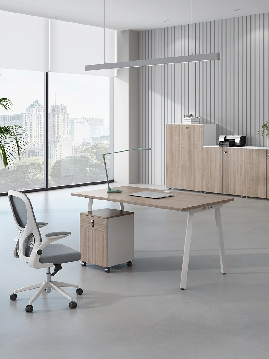 The combination of office desks and chairs for employees is simple and modern, with 4/6 seats for multiple employees and 2