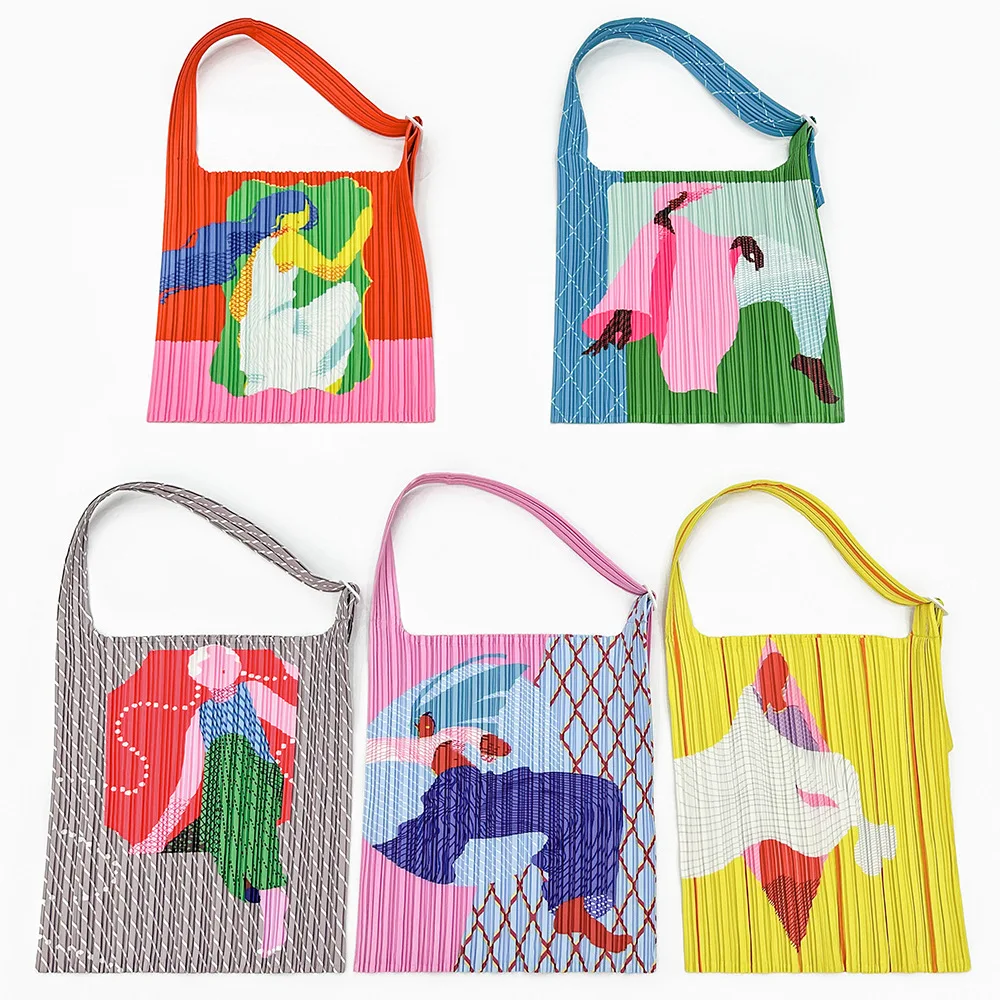 

Miyake Fold 2025 New Trendy Cool Head Pattern Square Fold Single Shoulder Handbag High Quality Fold Fabric Commuter Women