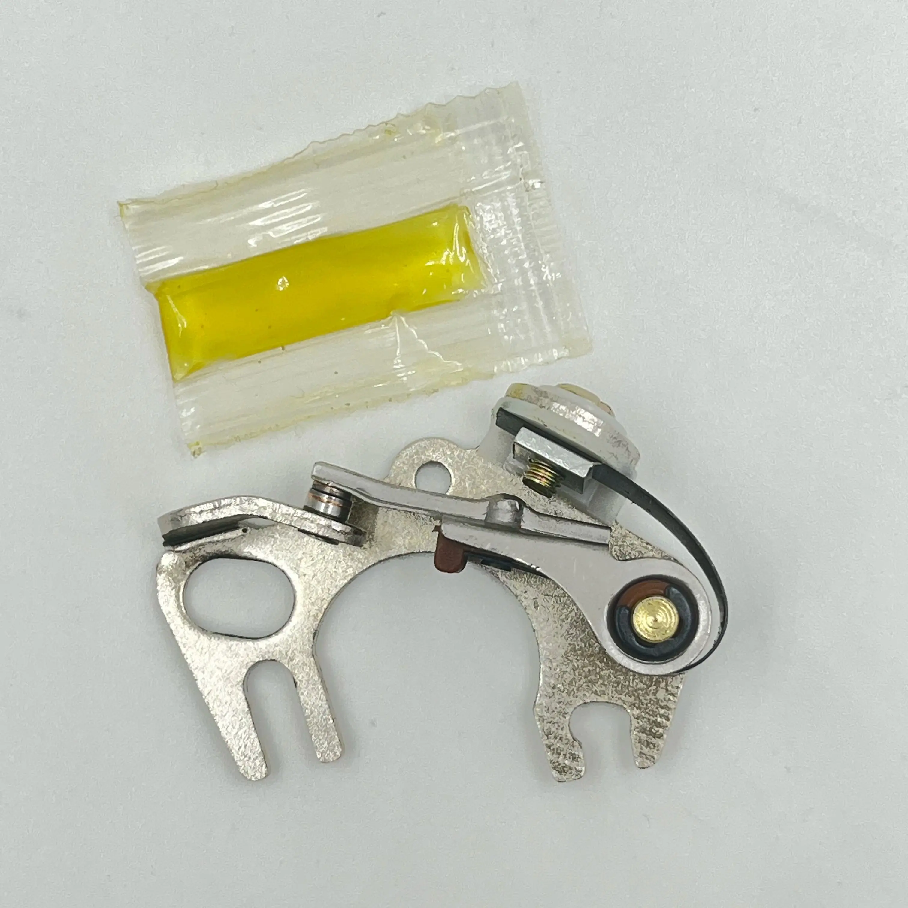 Ignition Contact Point Set for Nissan Datsun 810 OE 22145-18005 22145-89900 22145-89901