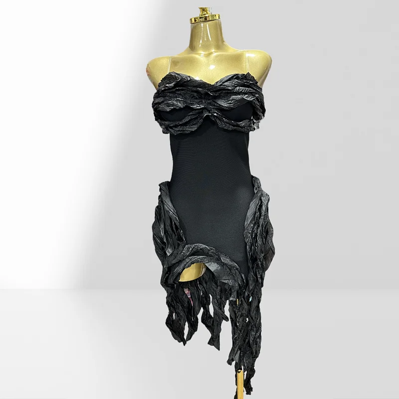 

2025 New Summer Fold Tassel Design Sexy Strapless Sheath Bandage Mini Dress Fashion Woman Party Dress Music Festival Outfit