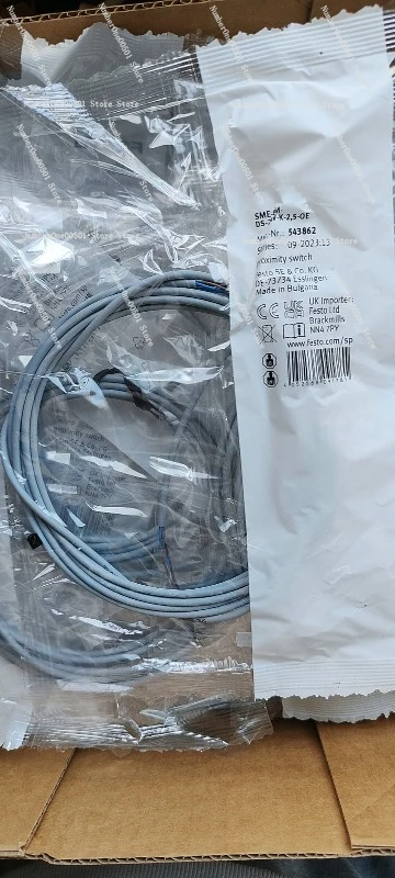 

Датчик приближения 543862 SME-8M-DS-24V-K-2,5-OE, герконовый переключатель с кабелем, в наличии