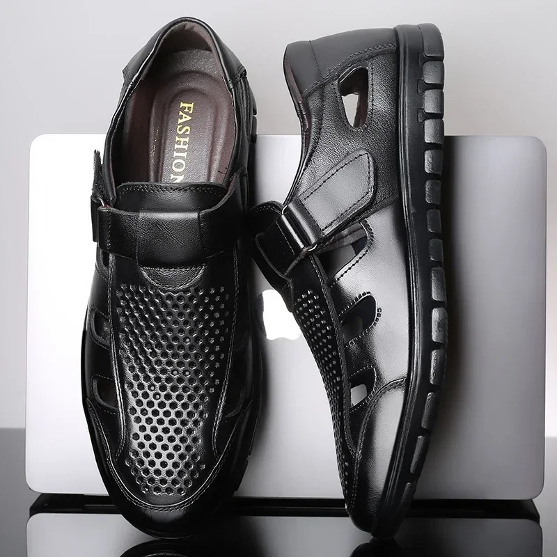 New Summer Men Sandals Cozy Hollow Non-slip Soft Lighted Breathable All-match Wearable Fashion Work Shoes Casual Leather Sandals