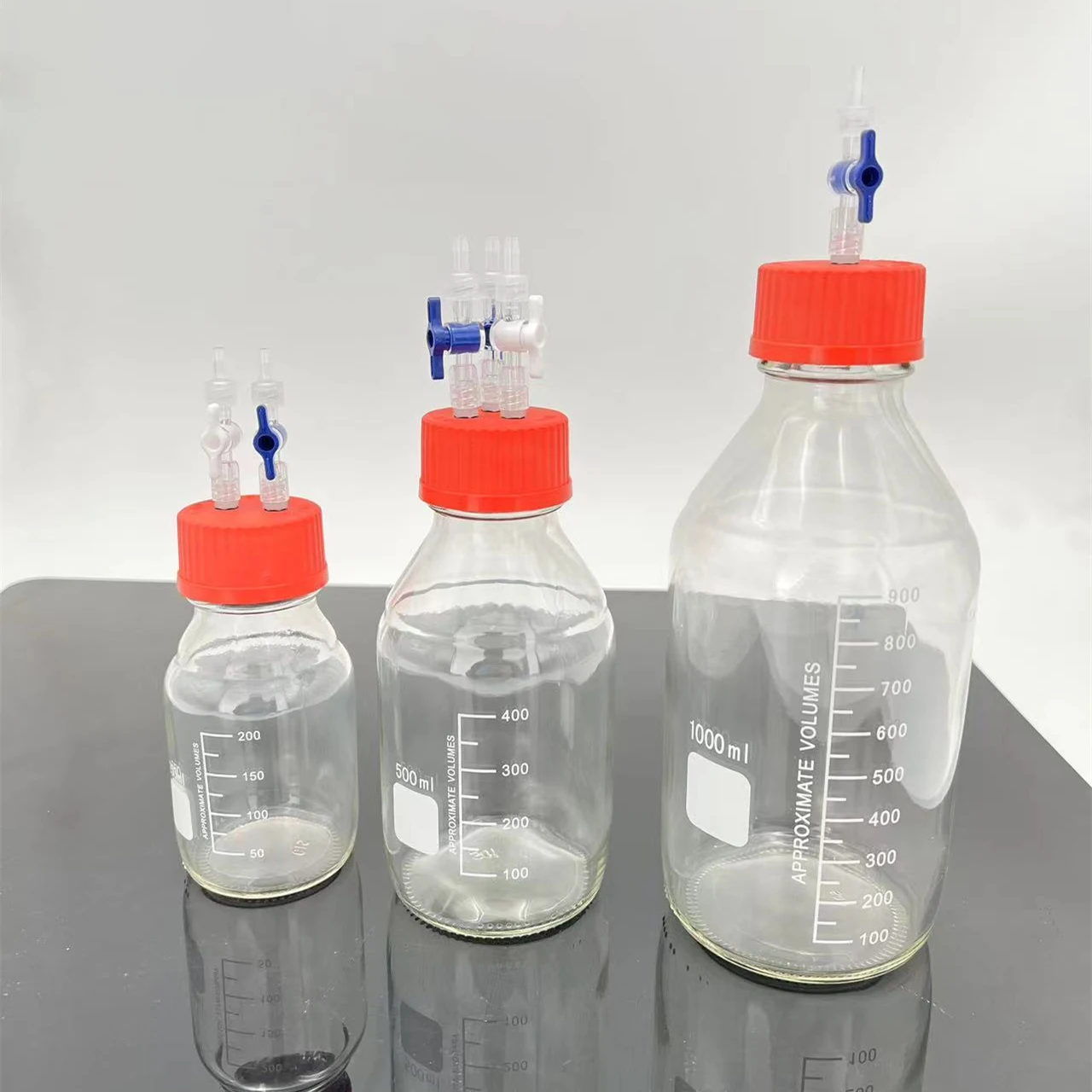 Negative pressure buffer bottle with switch valve feeding bottle vacuum fermentation tank single-pass double-pass three-way