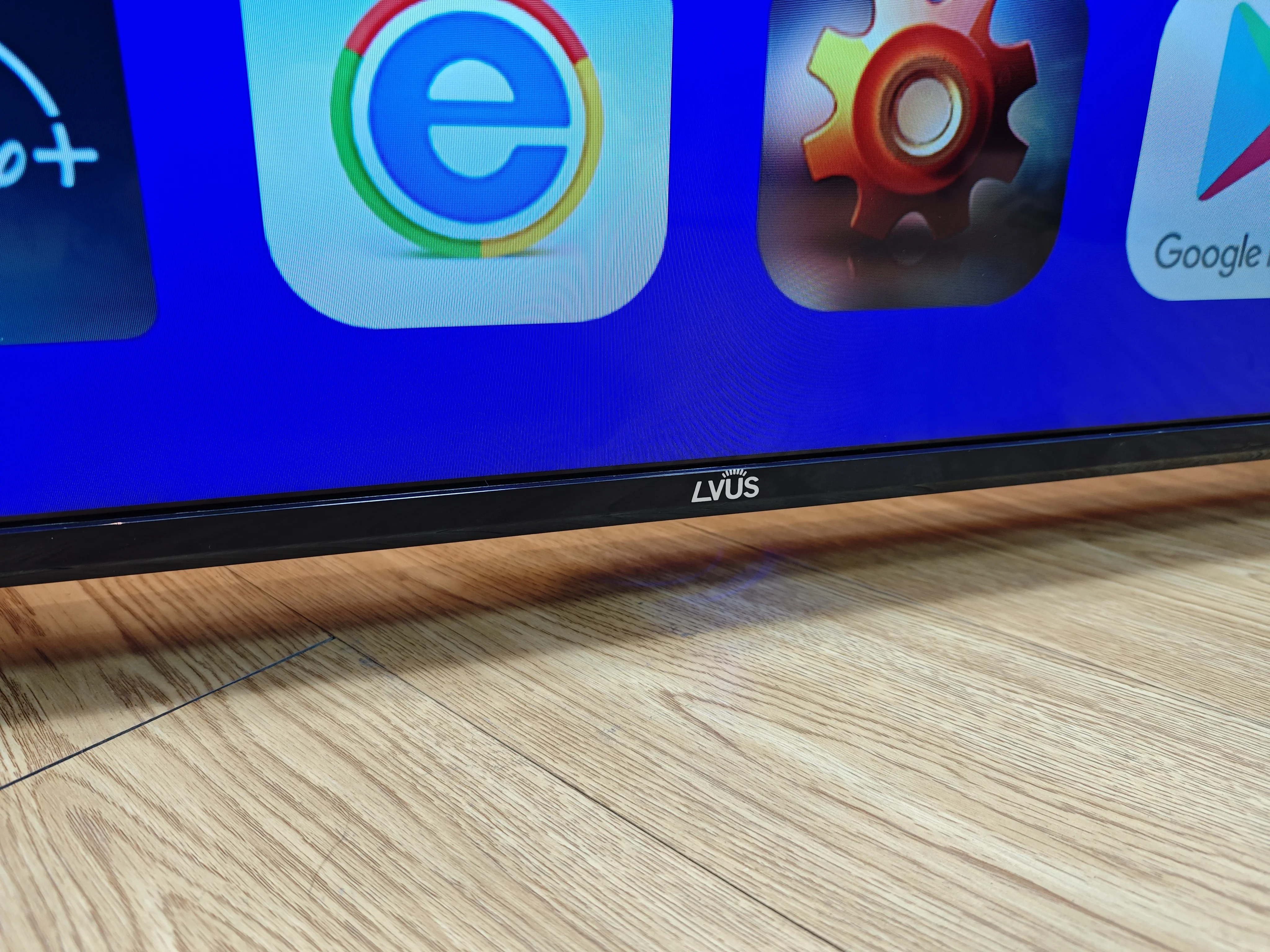 XR 77