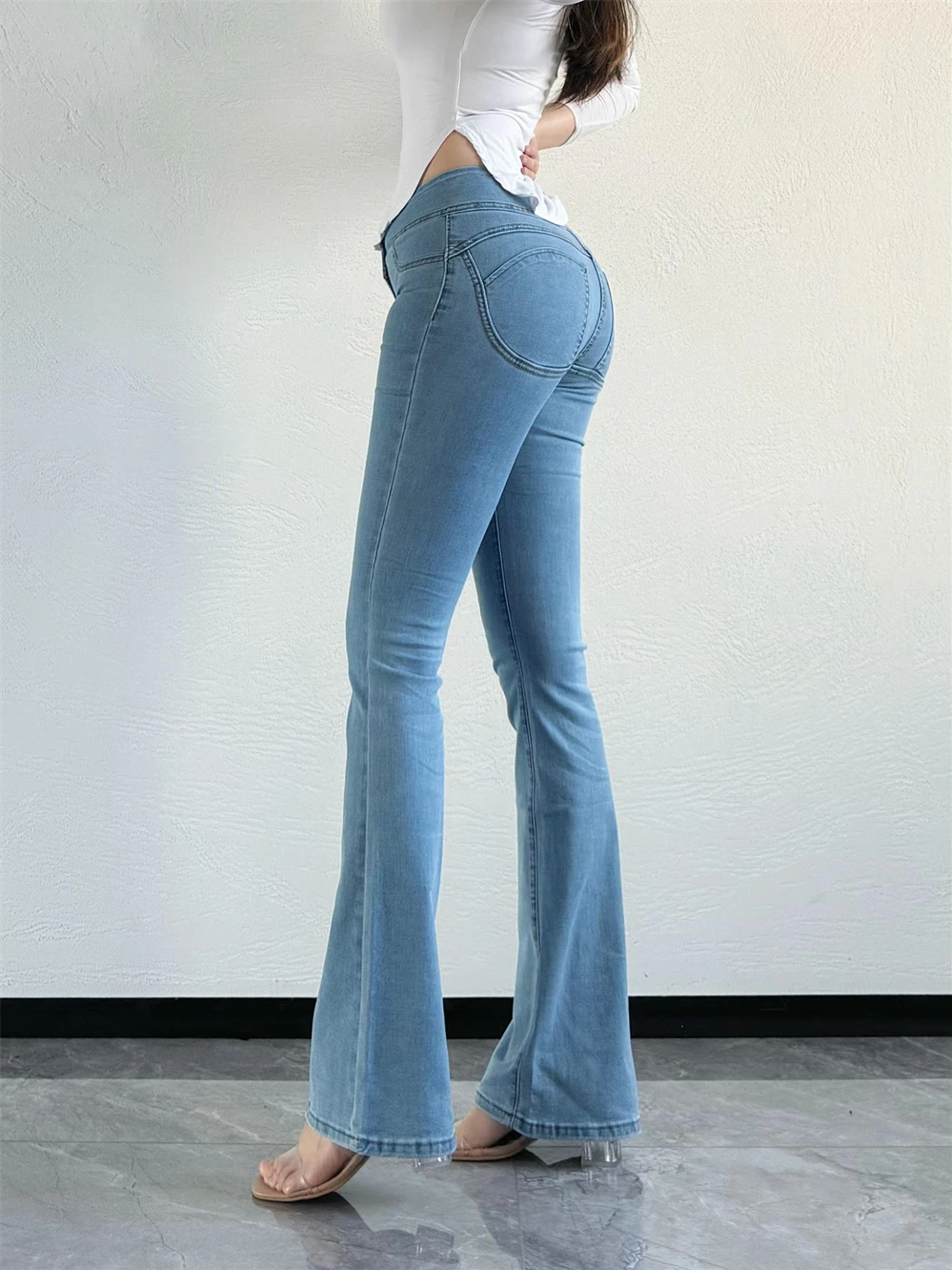 High Waisted Slim Slightly Flared Jeans Women 2024 Autumn New Style Spicy Girl Two Button Lifted Buttocks Straight Pants 79VM