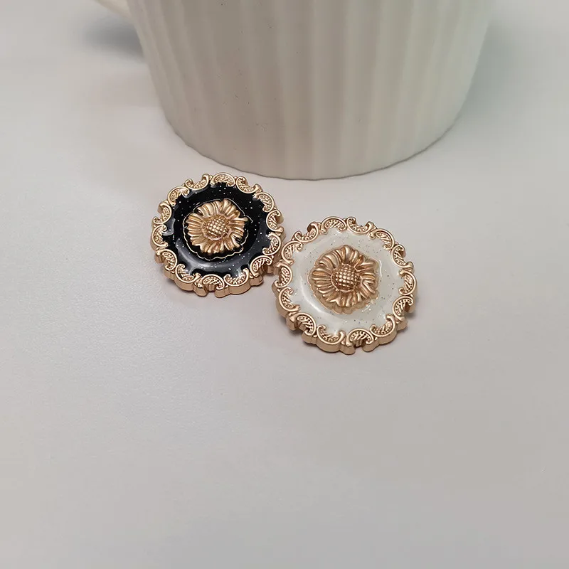 Metal sunflower button, oil lace, high foot decorative button, coarse tweed coat button, coat button, hand sewn button