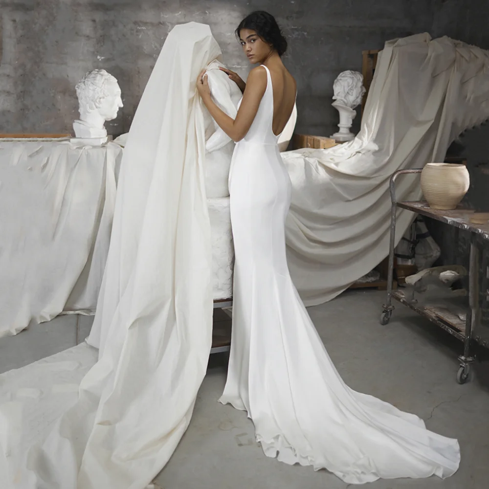 Abiti da sposa semplici a sirena personalizzati 2025 Abito da sposa Boho in raso con spacco laterale senza schienale Abiti da sposa bohémien Abiti da Noiva