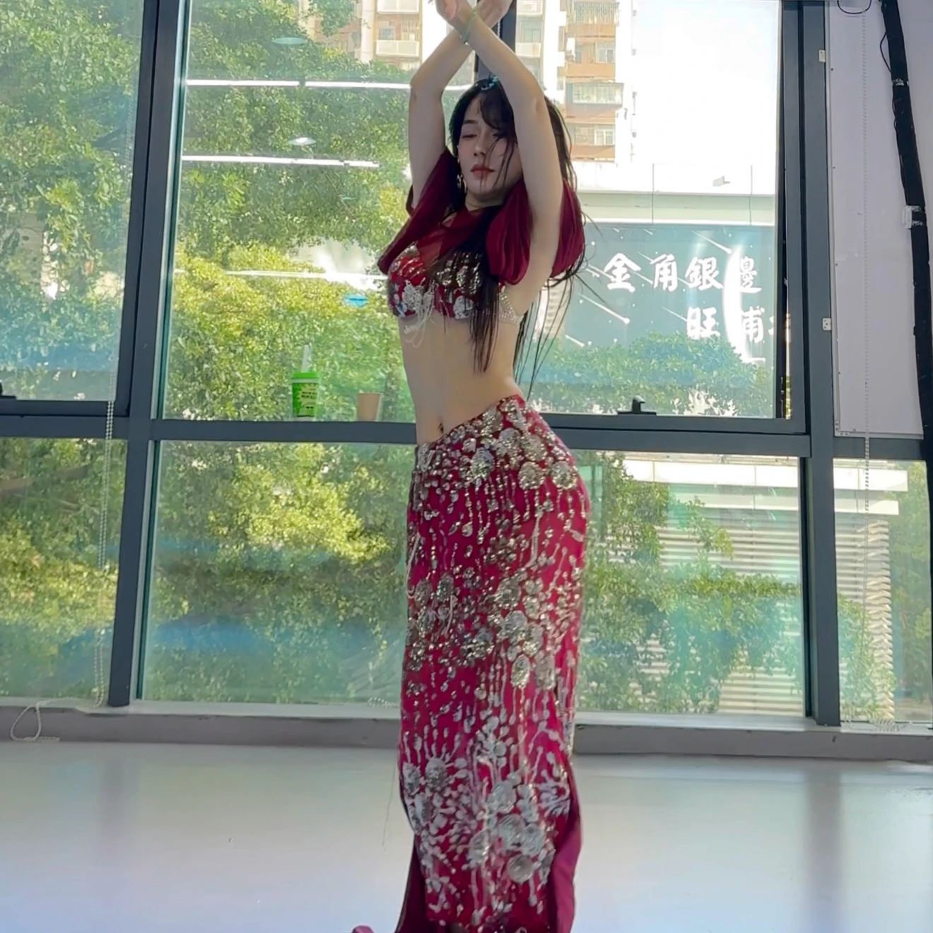 2025 traje de dança do ventre terno personalizado high-end lantejoulas borla desempenho conjunto para roupa de competição de dança oriental feminina