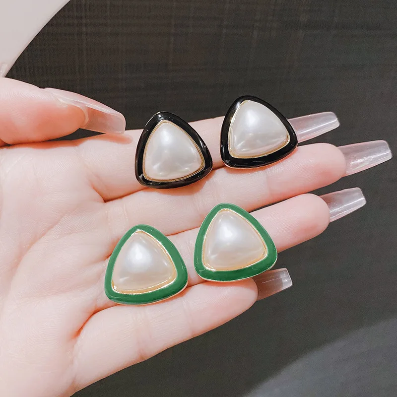 Vintage Fashion New Trend Of Geometric Green Triangular Earrings for Women  Jewelry Accessories Birthday Party Gifts