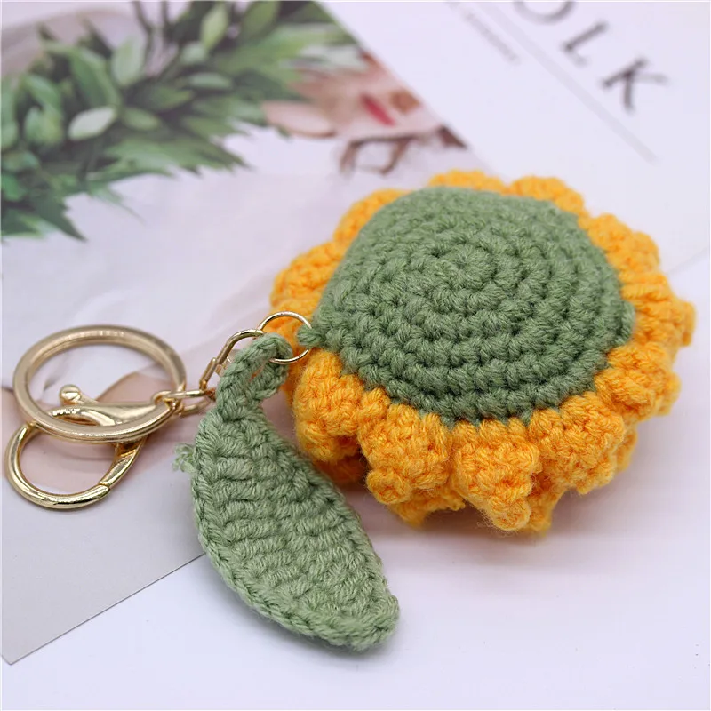 Creative Exquisite Hand-woven Pendant Woven Creative Wool Crochet Sunflower Keychain Bag Accessories Charm of Mobile Phone Gift