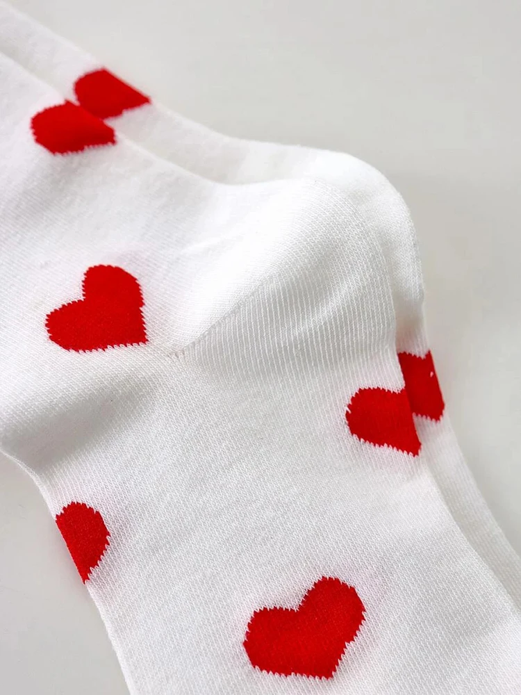 1/2 Pair Women Heart-Shaped Round Neck Socks Fashionable And Versatile Cartoon Solid Color Heart-Shaped Breathable Casual Socks image 5