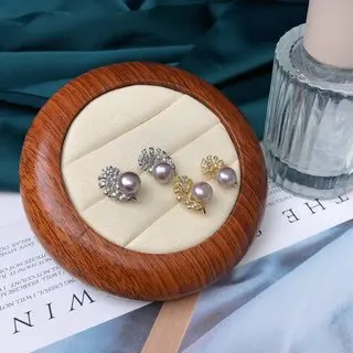 

Серьги-гвоздики с пресноводным жемчугом и перьями - 8-9 мм, элегантные, универсальные и стильные