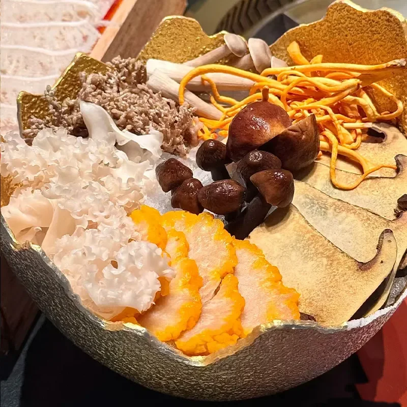 Golden Eggshell Shaped Serving Platter for Hot Pot Vegetables and Mushrooms Creative Commercial BBQ Plate Unique Design