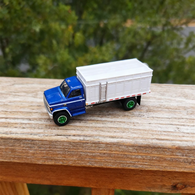 

GreenLight 1:64 1980 Chevrolet C-70 Grain Truck Simulation mini alloy car model decoration gift toy