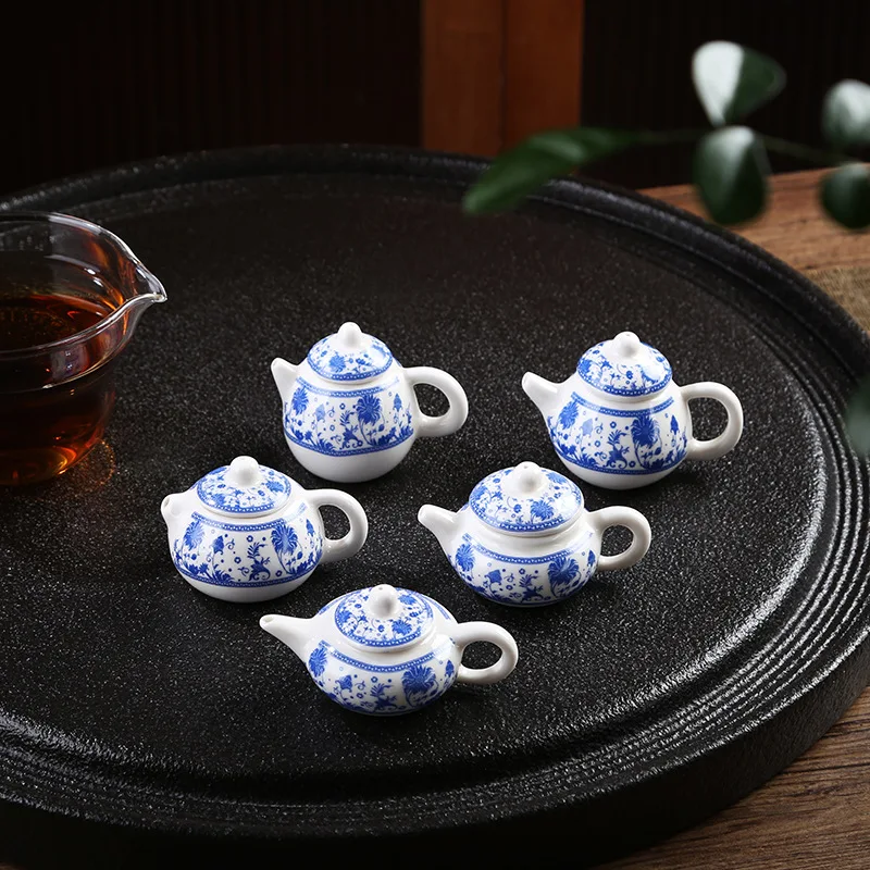 Blue‑white Porcelain Mini Teapot Pocket Xishi Teapot Tea Pet Ornament Kung Fu Tea Decor For Play & Maintain